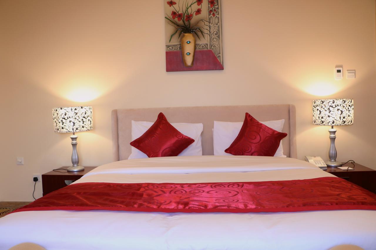 Hotel Red Castle