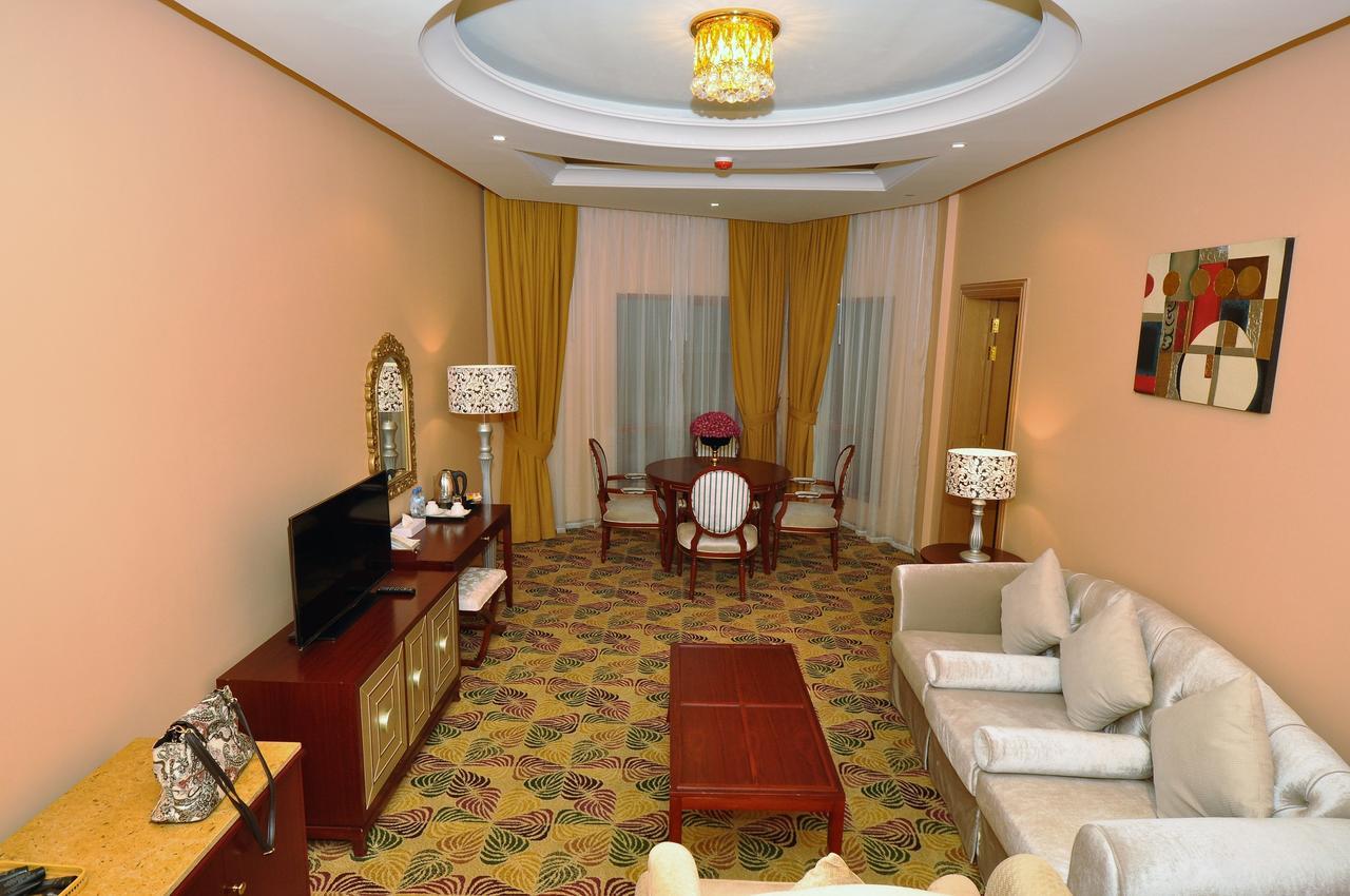 Red Castle Hotel 4*