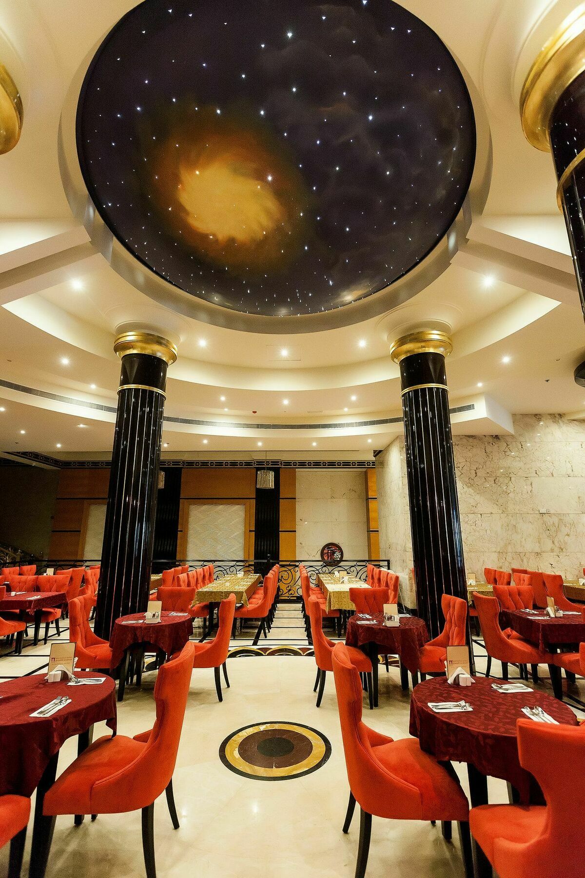 Hotel Red Castle